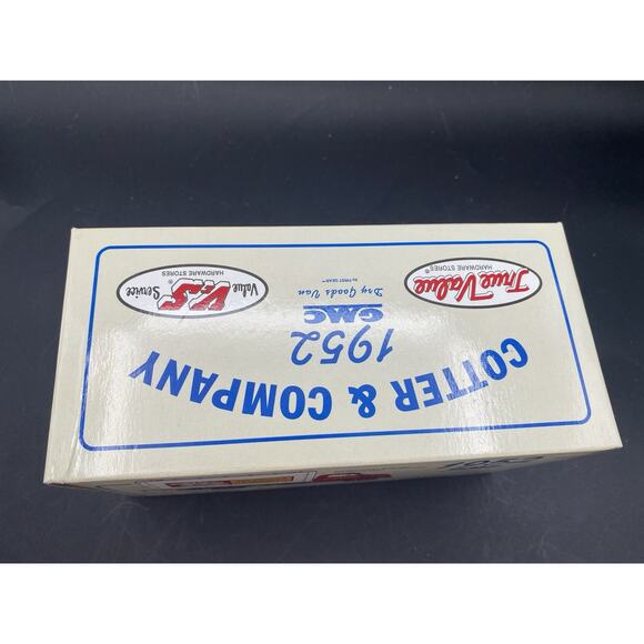 1994 First Gear 1952 GMC True Value Dry Goods Delivery Van 1/34 Diecast - Picture 7 of 7